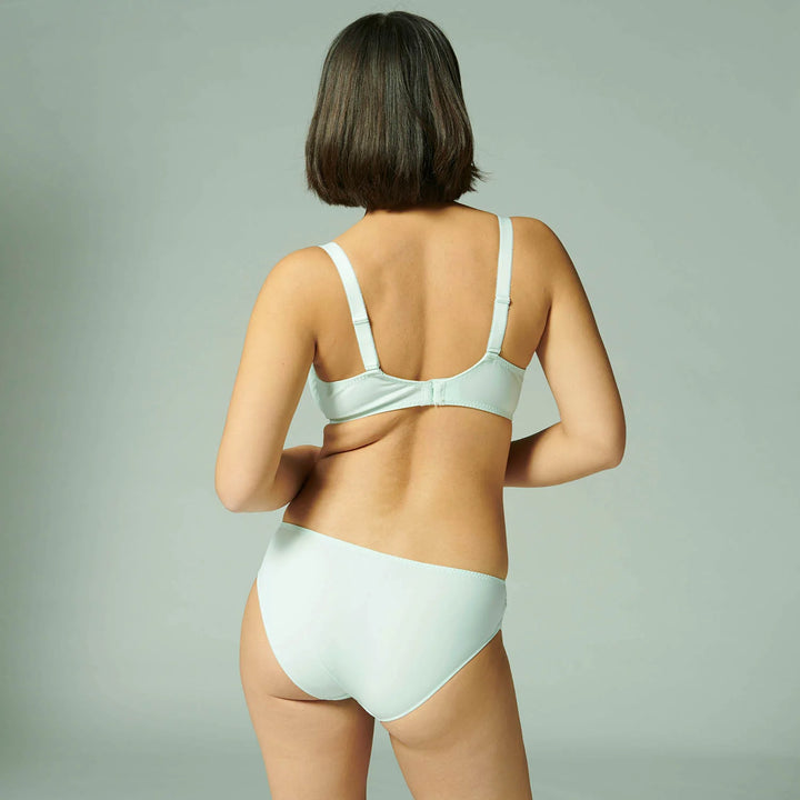 Simone Perélè - Delice Brief