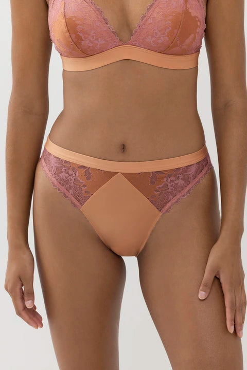Mey - Poetry Dream Retro Jazz Brief