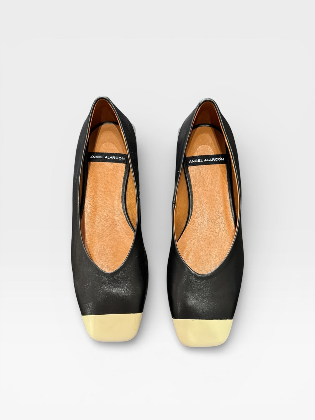 Angel Alarcon - Leather Flat with Cream Toe