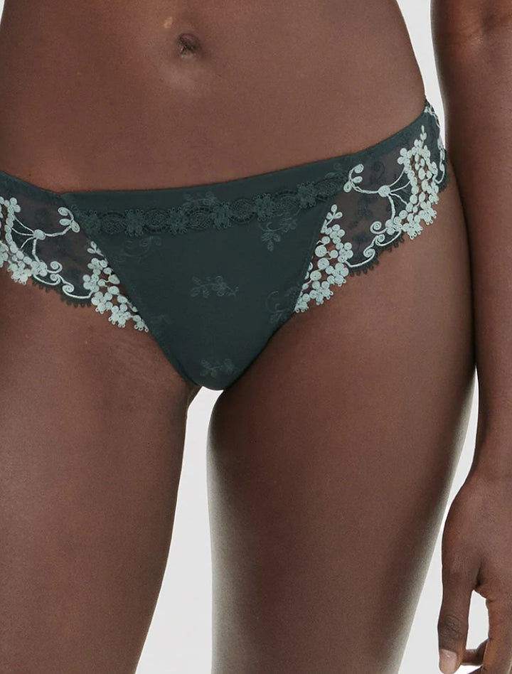 Simone Pérèle - Tanga