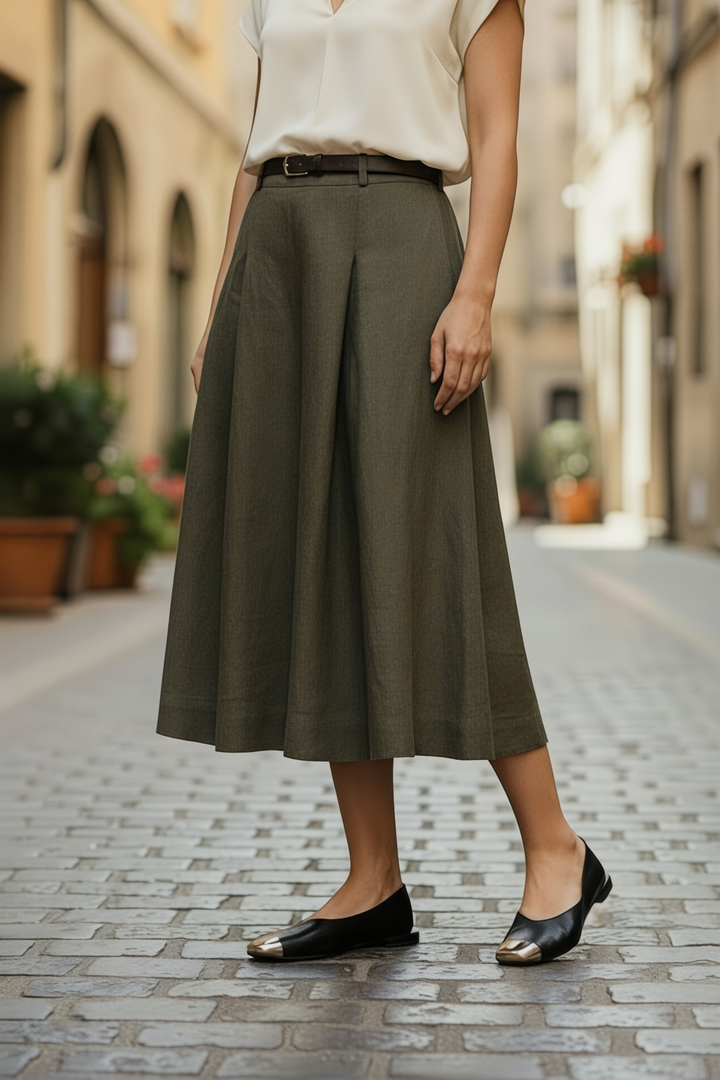 Angel Alarcon - Leather Flat with gold Toe