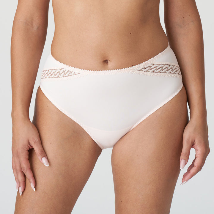 Prima Donna - Montara Full Brief