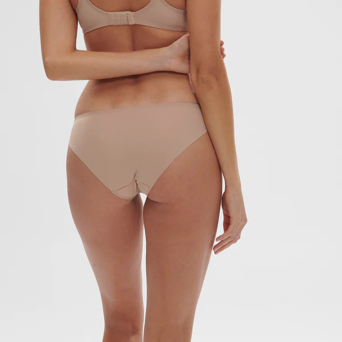 Simone Pérèle -  Reve Brief
