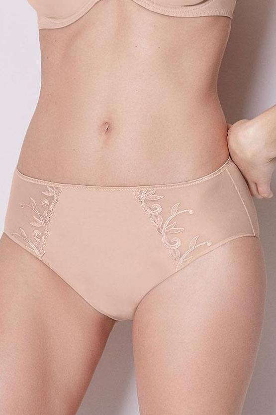 Simone Pérèle -  Andora Brief