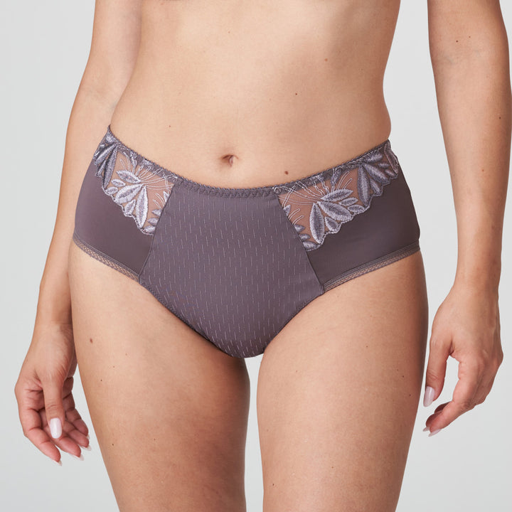 Prima Donna - Orlando Full Brief