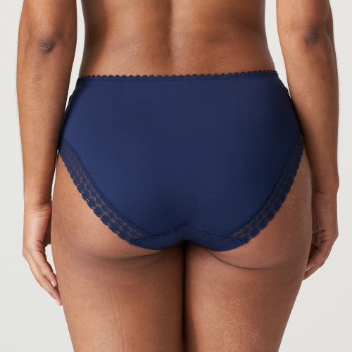 Prima Donna - Sedaine Full Brief