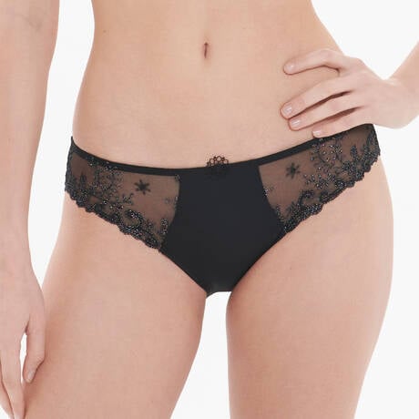 Simone Perélè - Delice Brief